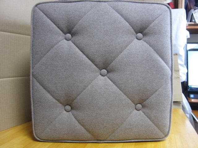 カリモク60/カリモク60プラス オットマン フラノベージュ