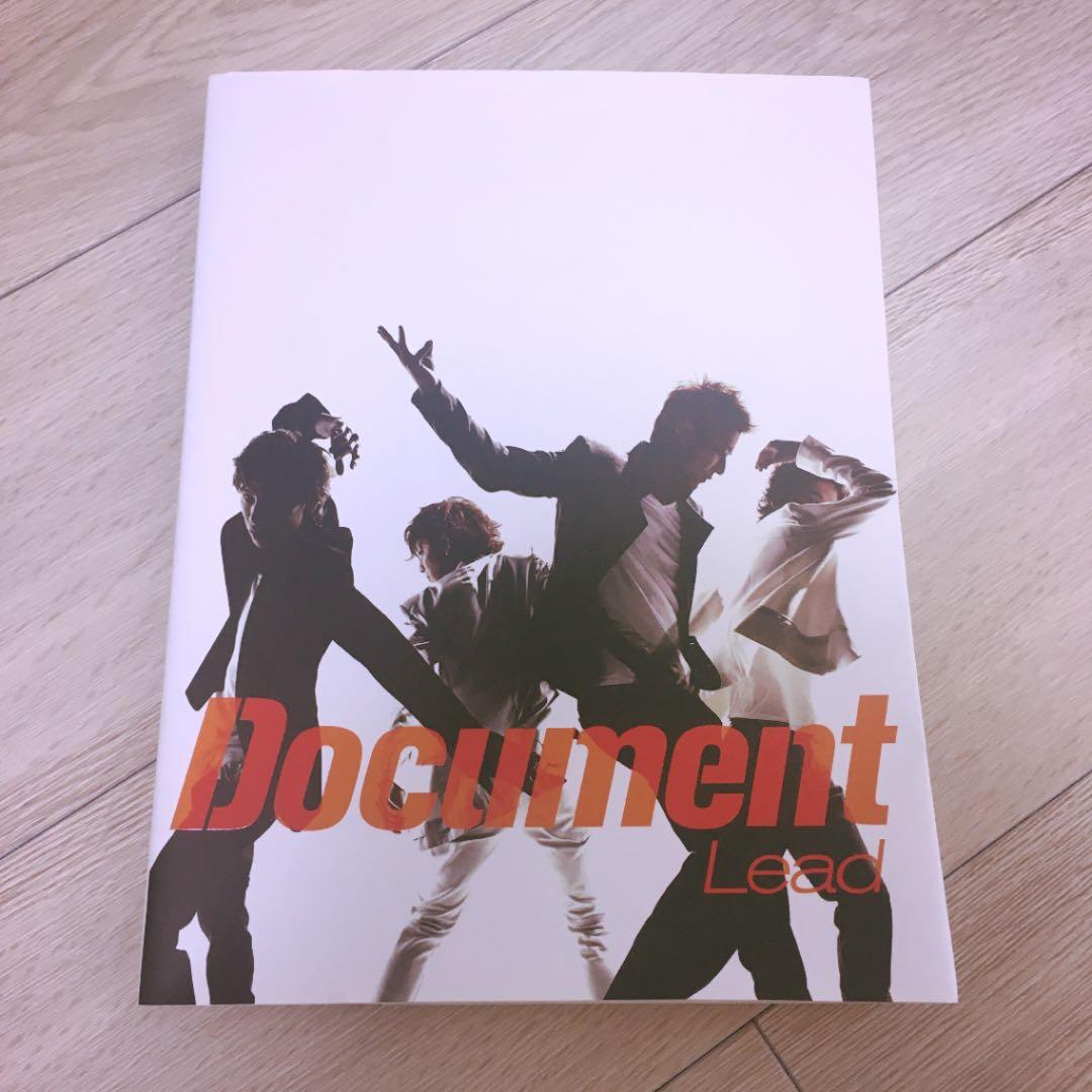 Lead 直筆生サイン入り写真集 Document