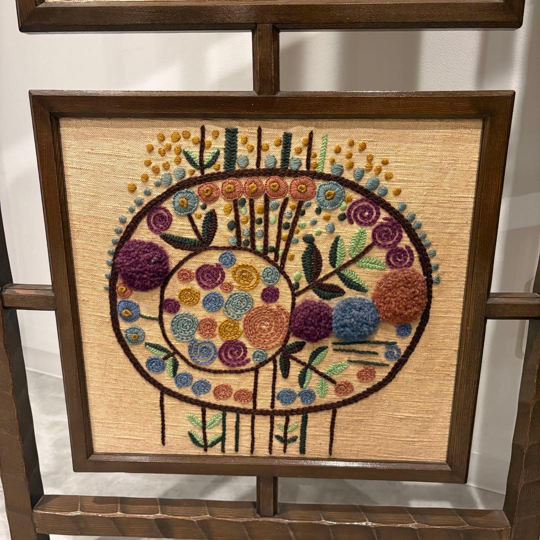 幾何学模様　アートパネル　衝立　アート　レトロ　刺繍