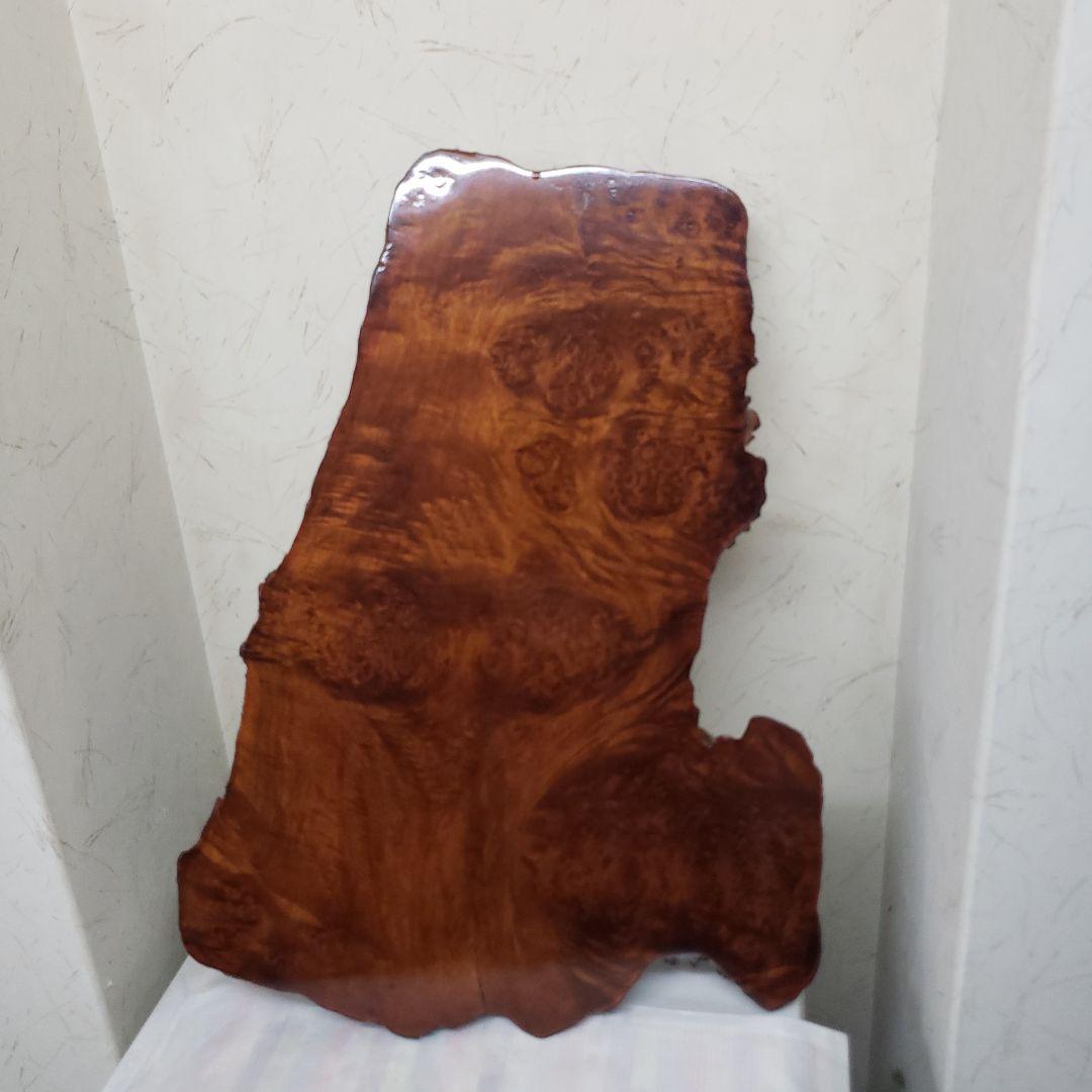 蔵出し特価　玉杢花台　花梨こぶ木製テーブル 自然な形状 光沢仕上げ