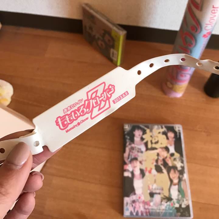 ももクロレアグッズ、サイン大量