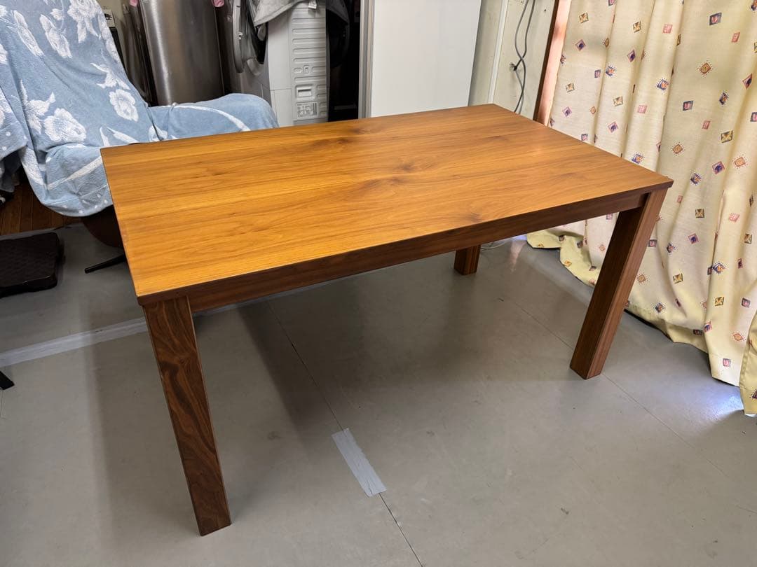 岡山県❗️ダイニングテーブル　木製