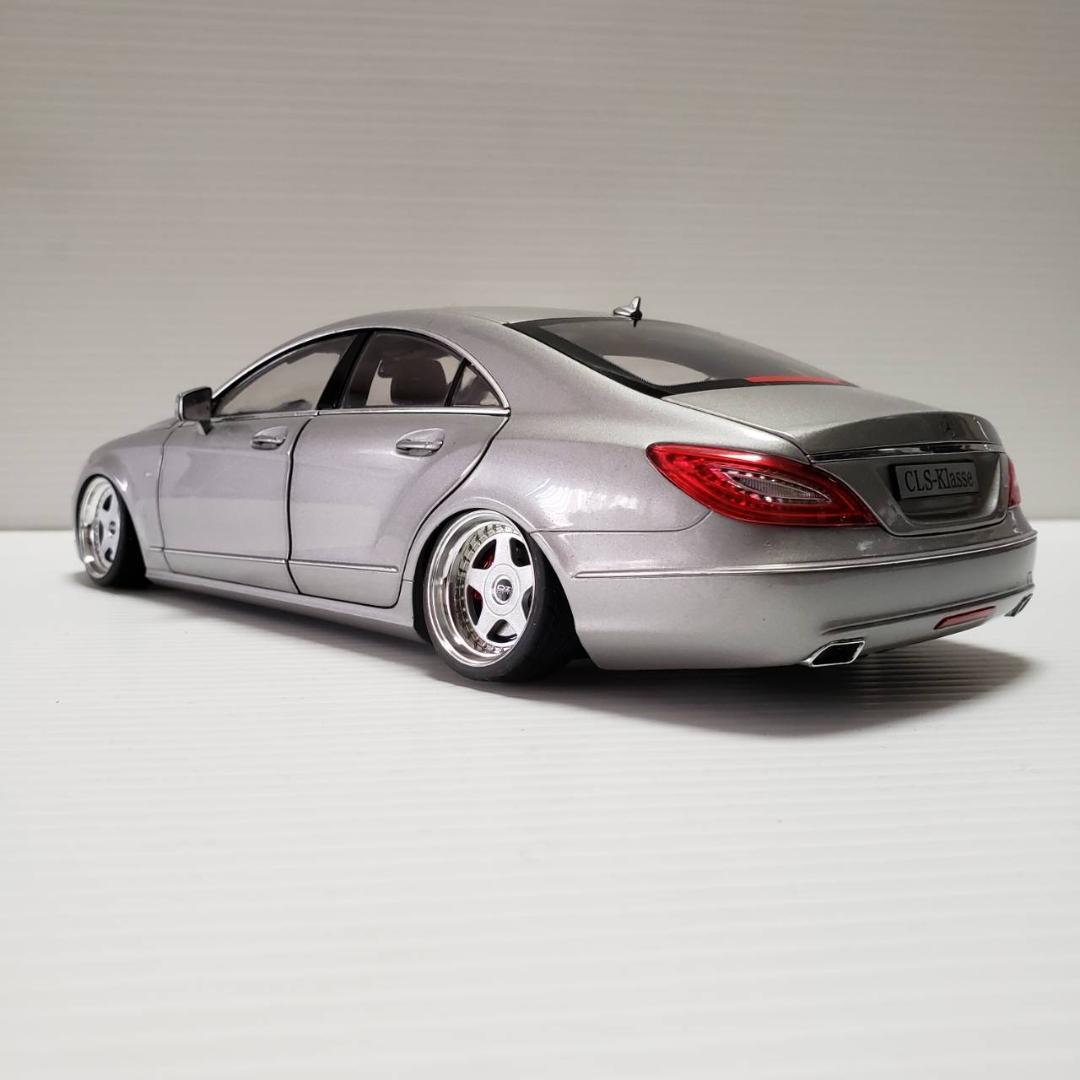 1/18　メルセデスベンツ　CLSクラス　W218　カスタム