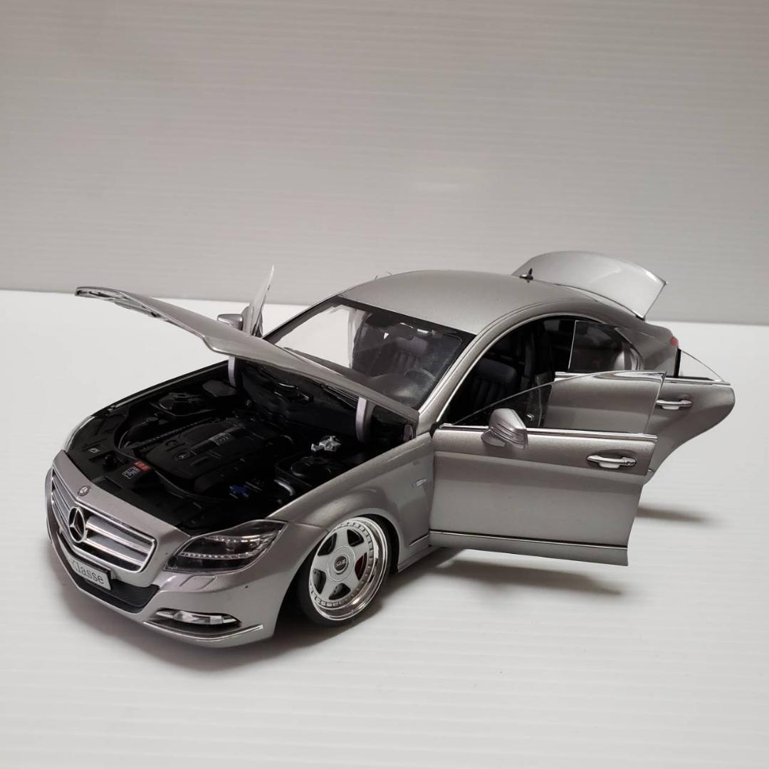 1/18　メルセデスベンツ　CLSクラス　W218　カスタム