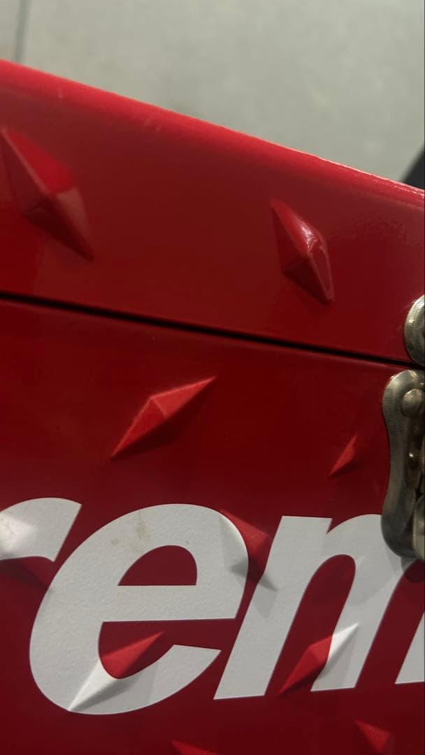 Supreme Diamond Plate Tool Box 工具箱