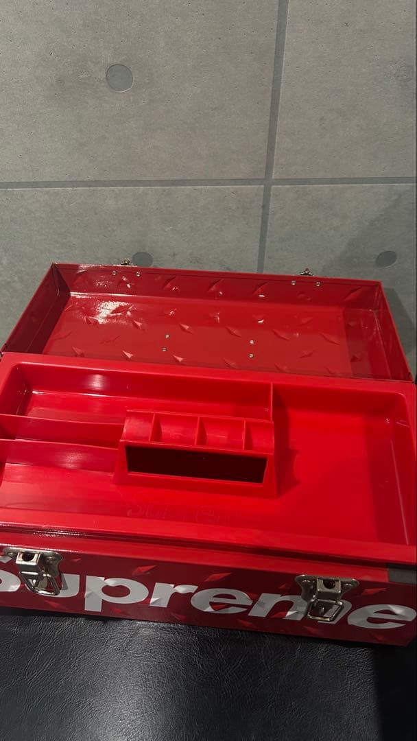 Supreme Diamond Plate Tool Box 工具箱