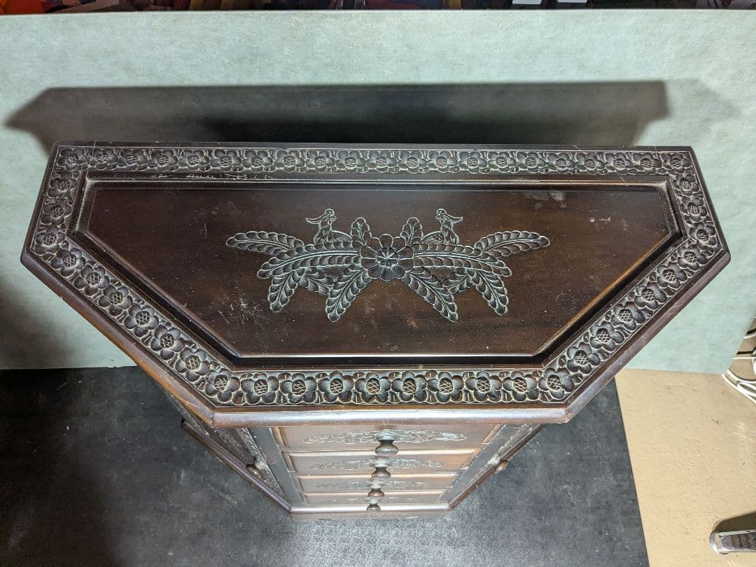 (S) 木彫刻　引き出し　4段　アンティーク　レトロ