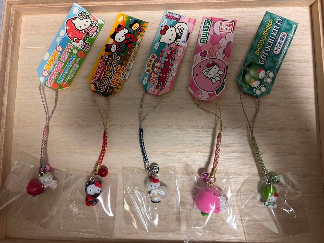 ご当地キティ　ハローキティ ストラップ セット　52個　まとめ売り