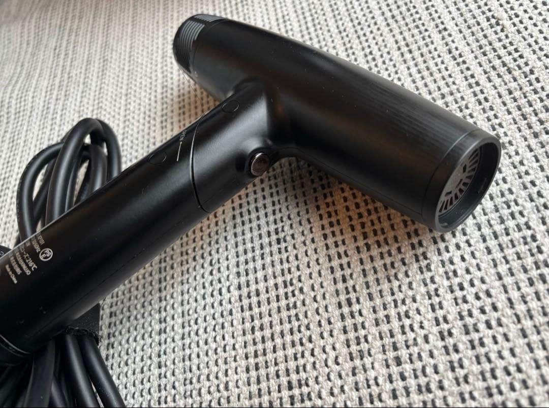 【週末値下】KINUJO PRO ヘアドライヤー ブラック