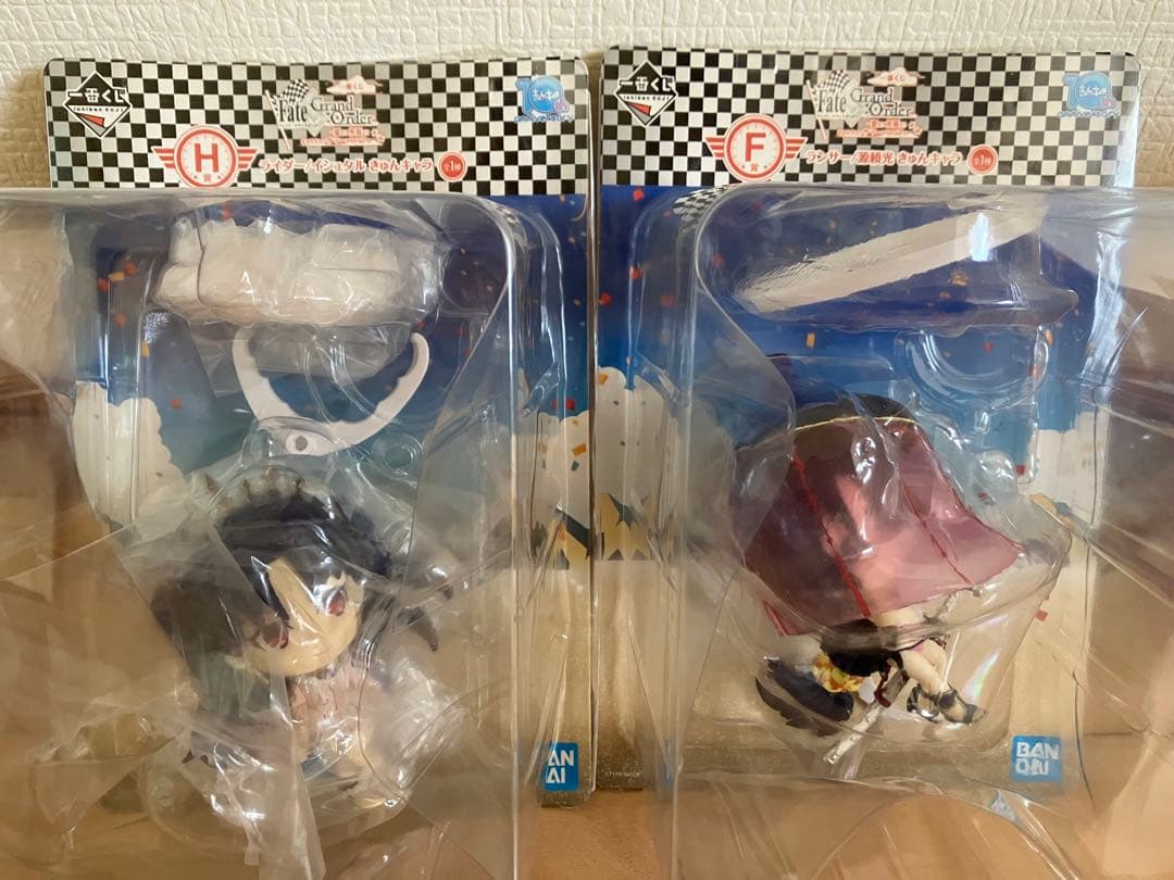 アニメキャラクターフィギュアセット　大和プレミアム　忍野忍　きゅんキャラ　パンフ