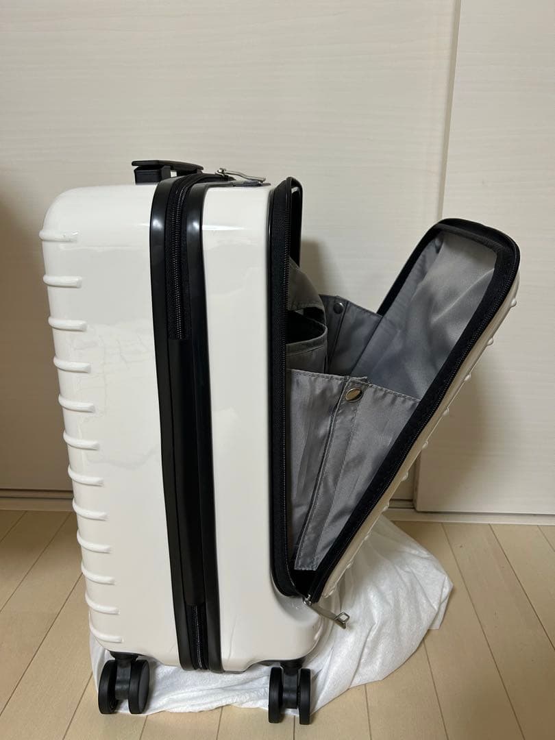 美品ACEスーツケース機内持ち込みSサイズ33L 白