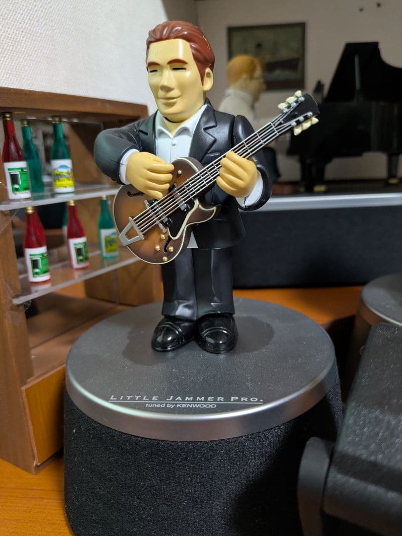 リトルジャマープロ＆ボーカリスト＆美空ひばり＆カバー付きディスプレイラック