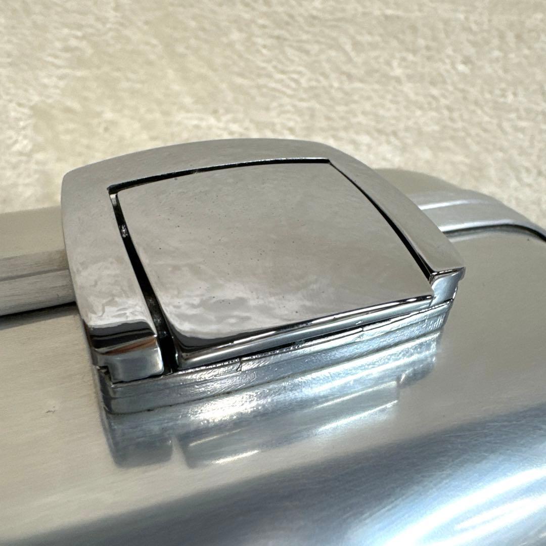 ゼロハリバートン　アタッシュケース　シルバー