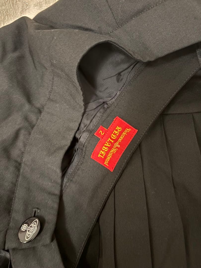 黒いフレアスカート プリーツデザイン ヴィヴィアンウエストウッド