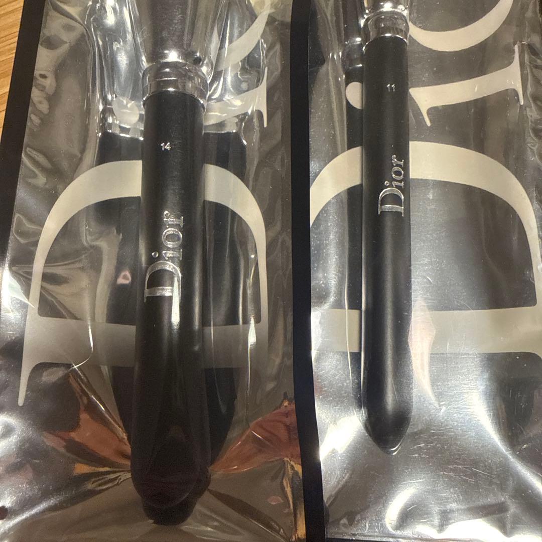 ディオール　パウダーファンデーションブラシ　フルイド　ライトカバー　dior