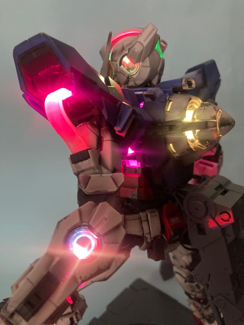 ガンダム エクシア PG 1/60 LIGHTING MODEL ガンダム00