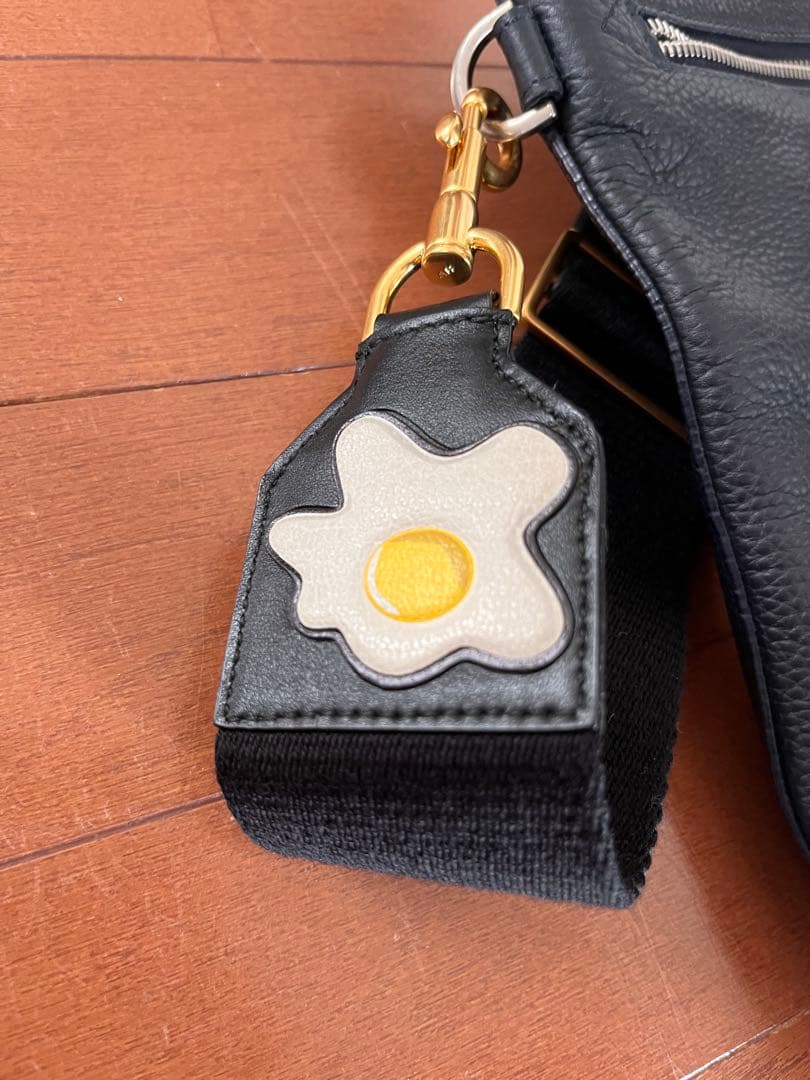 アニヤハインドマーチ オルセット Orsett 目玉焼きストラップ