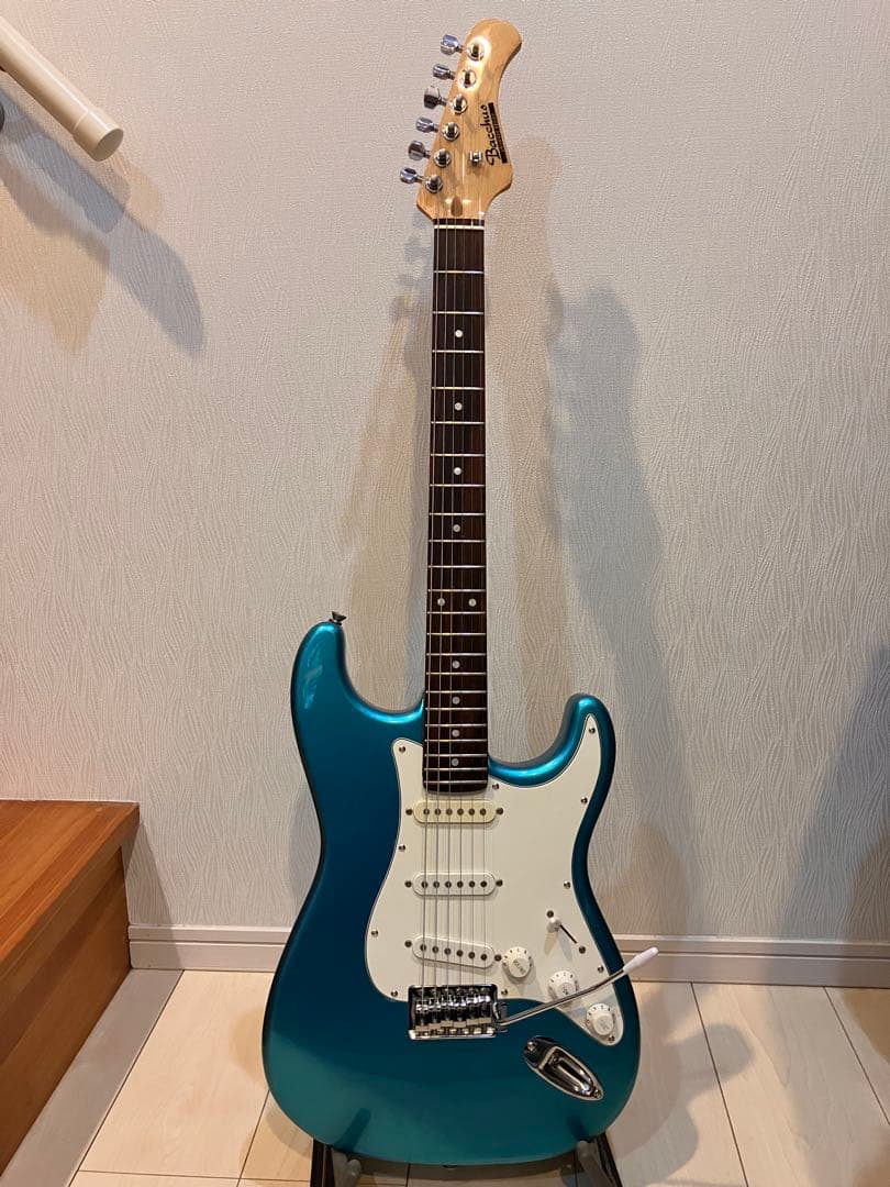 Bacchus（旧ロゴ） BST-250R エレキギター中古
