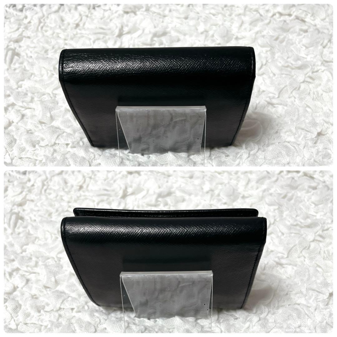 PRADA ブラック 三つ折り　財布　三角　トライアングル　コンパクト　小銭入れ
