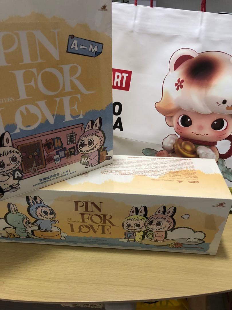 PIN FOR LOVE THE MONSTERS アソートセット未開封正規品