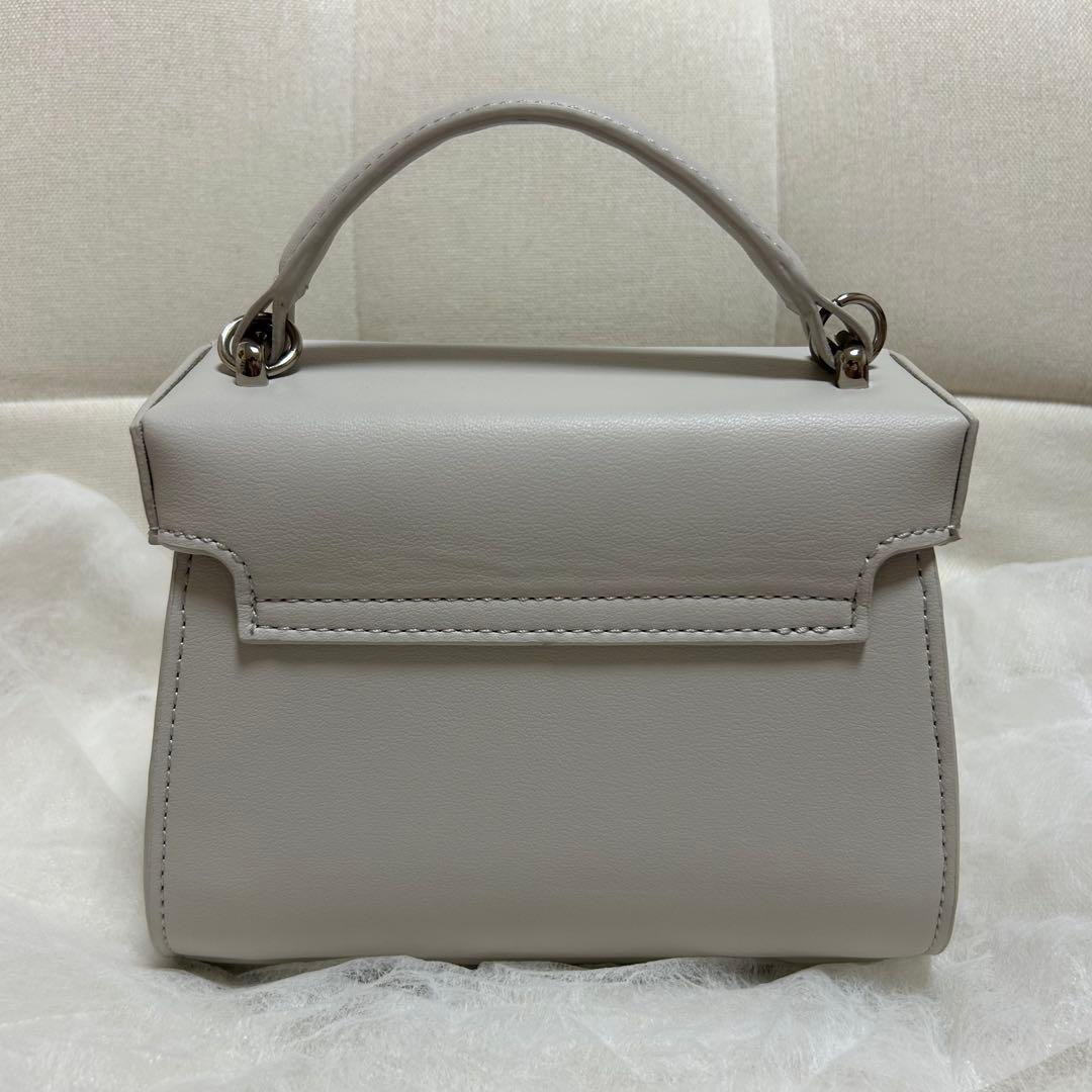 CELFORD USAGI ONLINE限定 ビジュースタッズポシェット