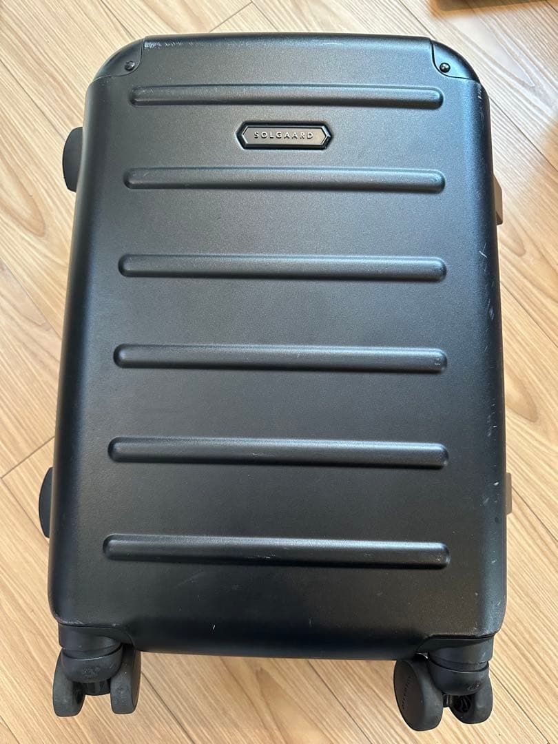 Yontory　機内持ち込み可 スーツケース「SOLGAARD」ブラック