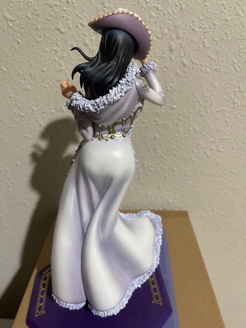 ミスオールサンデー　POP ワンピース　フィギュア　ニコロビン