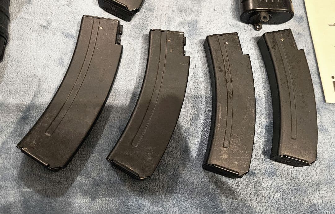 東京マルイ Vz61 スコーピオン 電動ガン セット