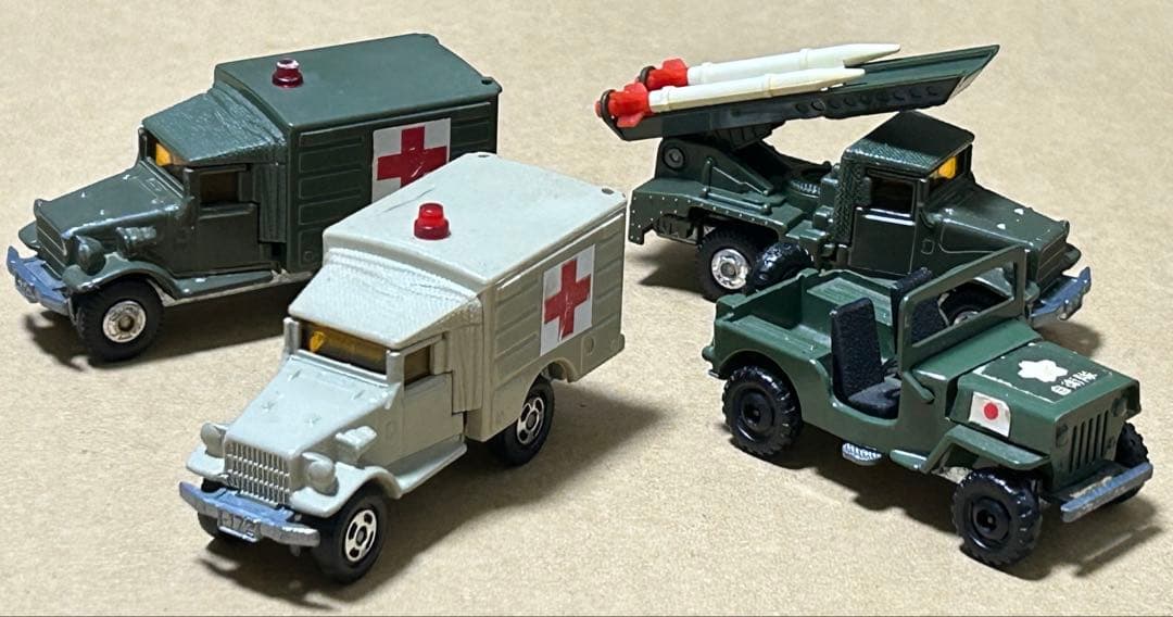 日本製 トミカ 自衛隊車両 4台セット