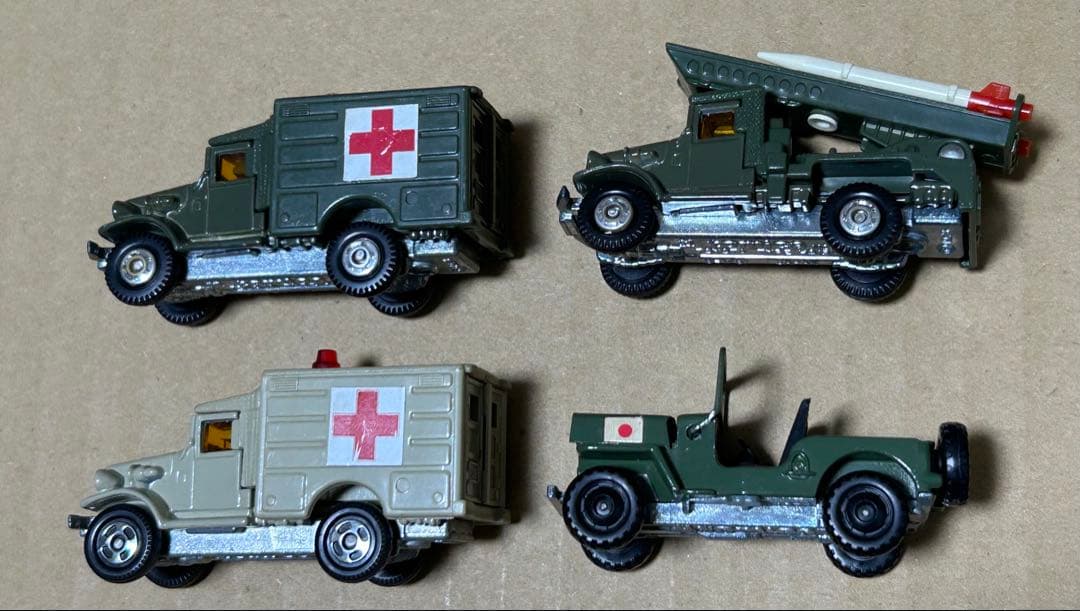 日本製 トミカ 自衛隊車両 4台セット