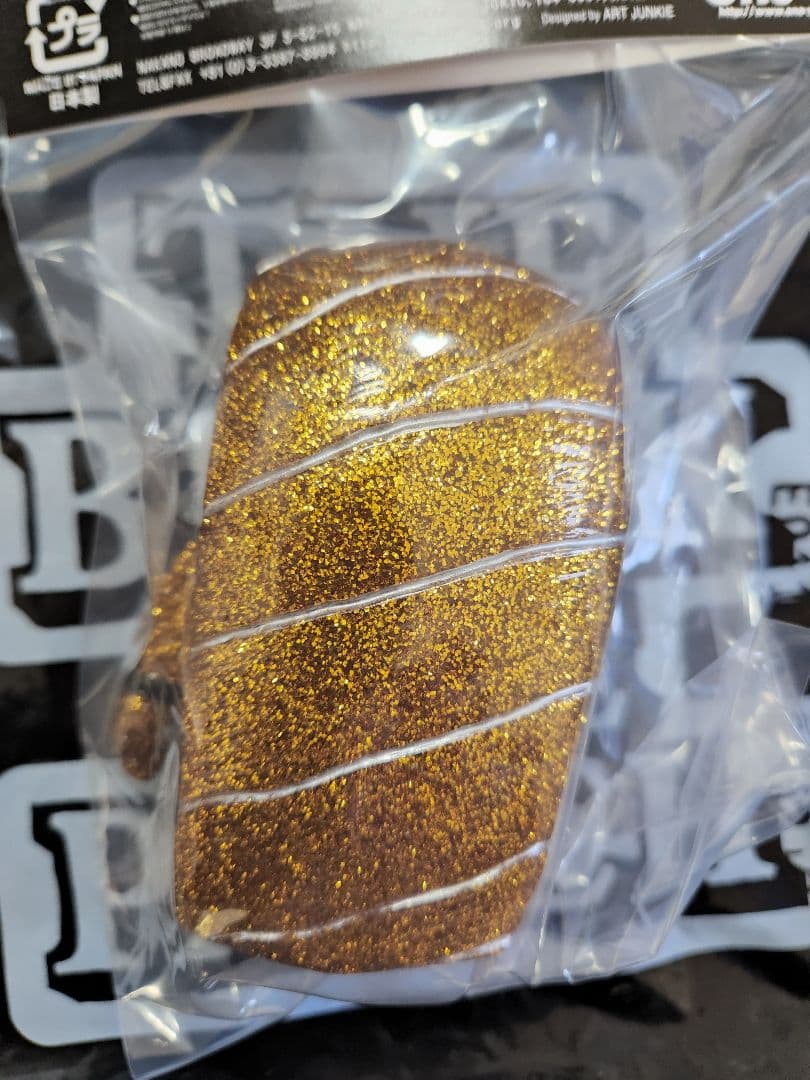アートジャンキー One up 寿司レスラー 金ラメ ソフビ