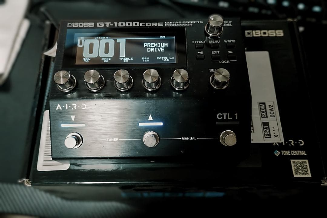 【美品】BOSS GT-1000CORE / 【未使用】FS-7の セット