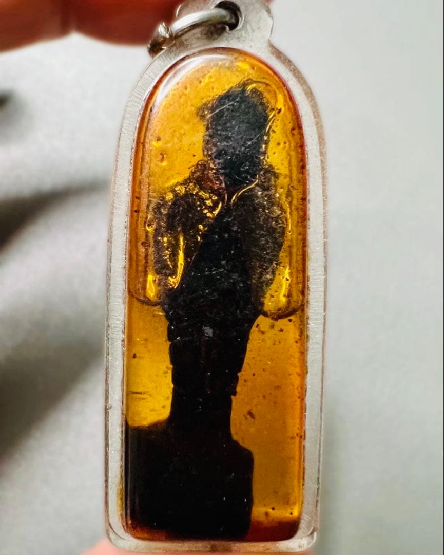 【限定1】入手困難 カマーントン　ポルセーン（神秘の黒木）富、幸運、プラクルアン