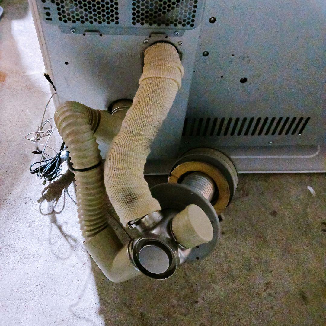 ☆コロナ 密閉式石油ストーブ ポット式 FF-6811PR 2011年製