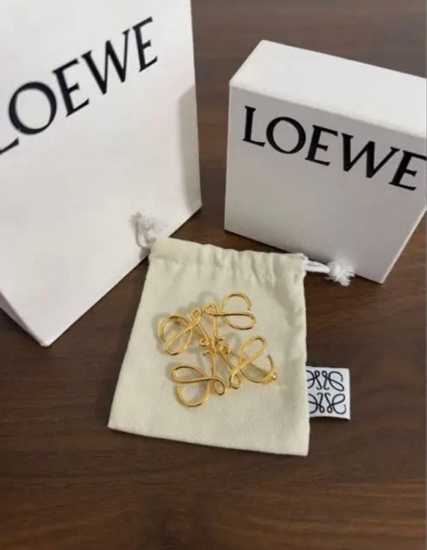 LOEWE ブローチ GOLD