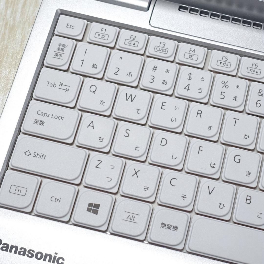 累積使用時間１７０時間の極美品！✨超高速大容量新品ＳＳＤ１ＴＢ搭載✨ＣＦ-ＦＶ１