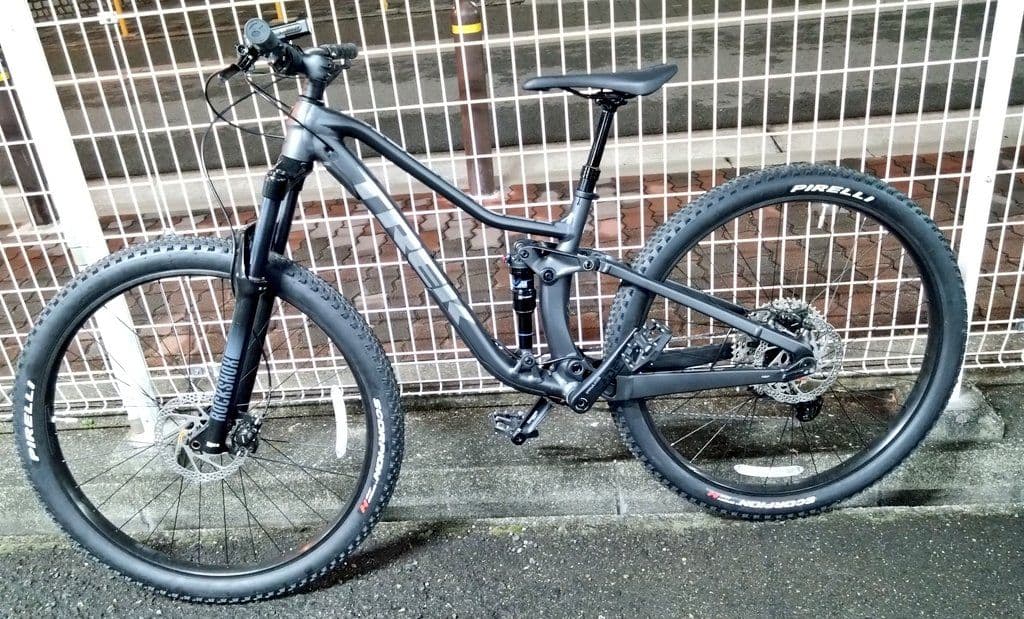 【syucom】 2023 TREK Fuel Ex5