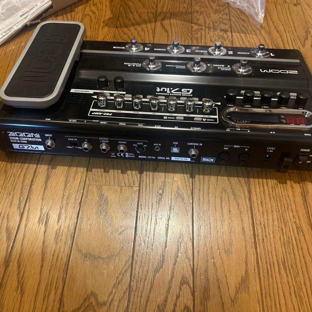 ZOOM G7.1ut （ギター用マルチエフェクター）