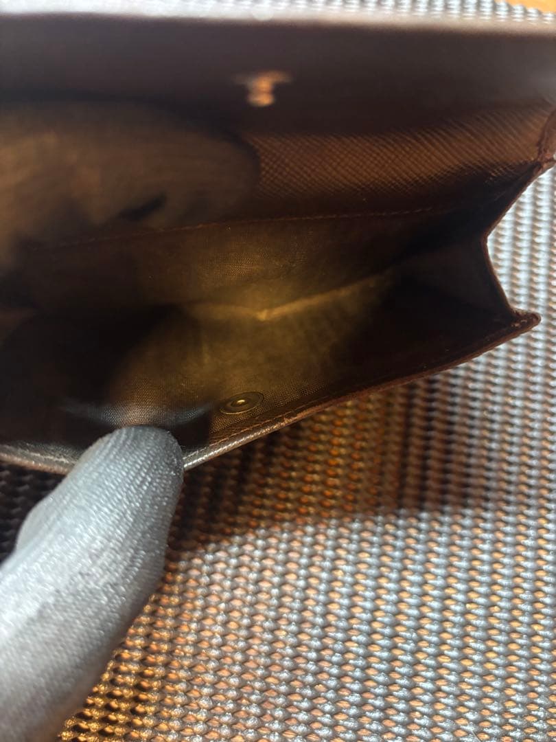 【レア】PRADA サフィアーノレザー 二つ折り財布