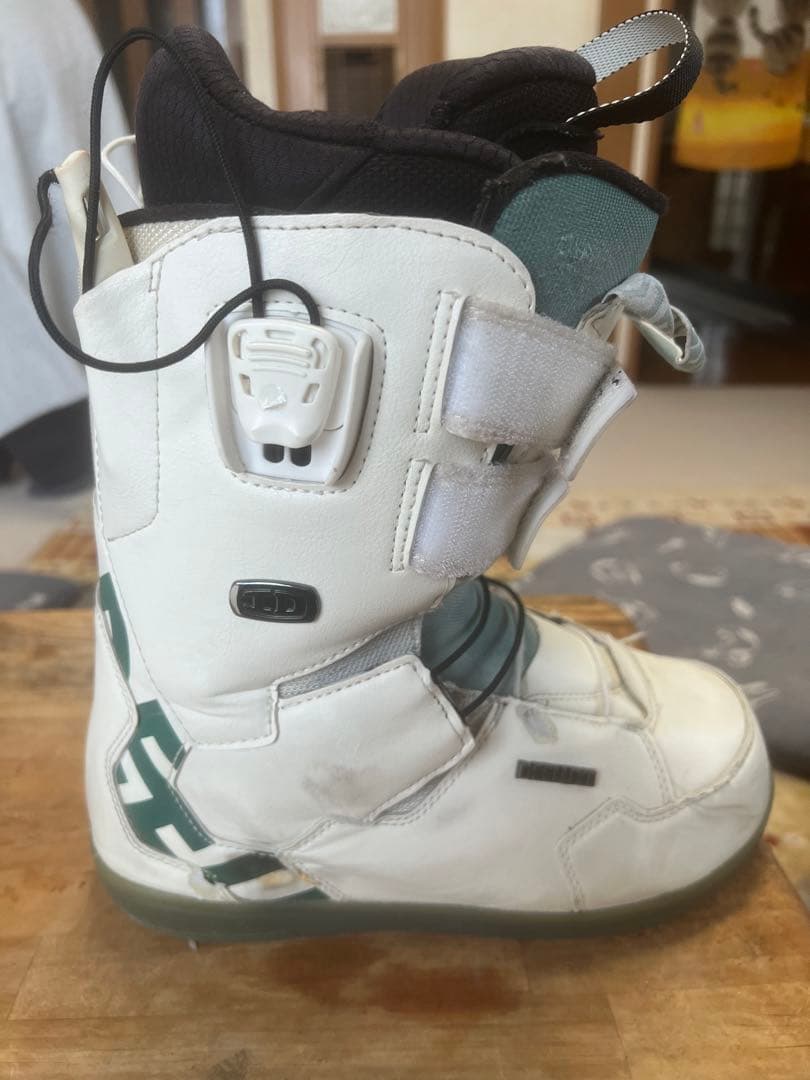 DEELUXE TEAM ID LTD ホワイト/グリーン 25.5cm