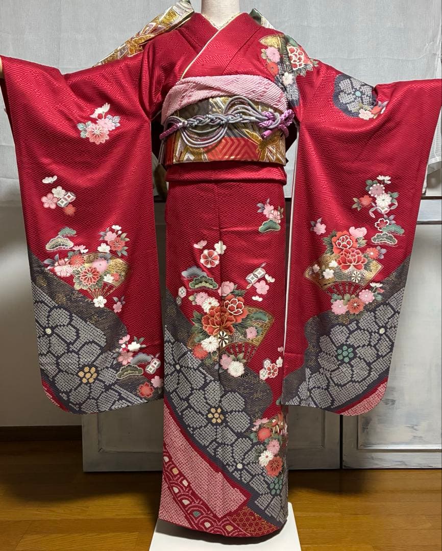 ⁂なお様⁂【振袖フルセット】 +小物・肌襦袢セット 赤 扇花柄 金駒刺繍