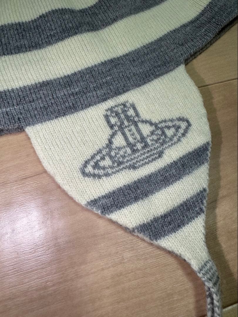 【新品未使用】即完売1番人気の色　ヴィヴィアン　フラップ付ワッチ　ニット帽