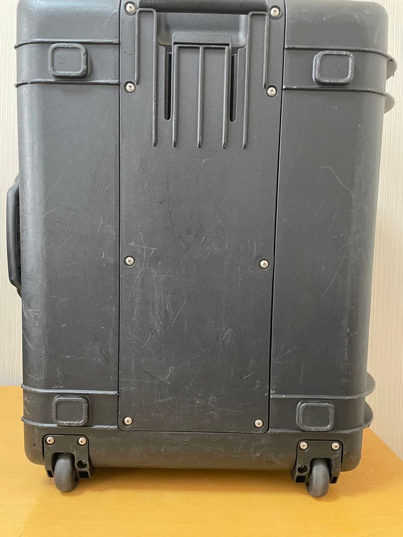 PELICAN AIR 1637 ペリカン