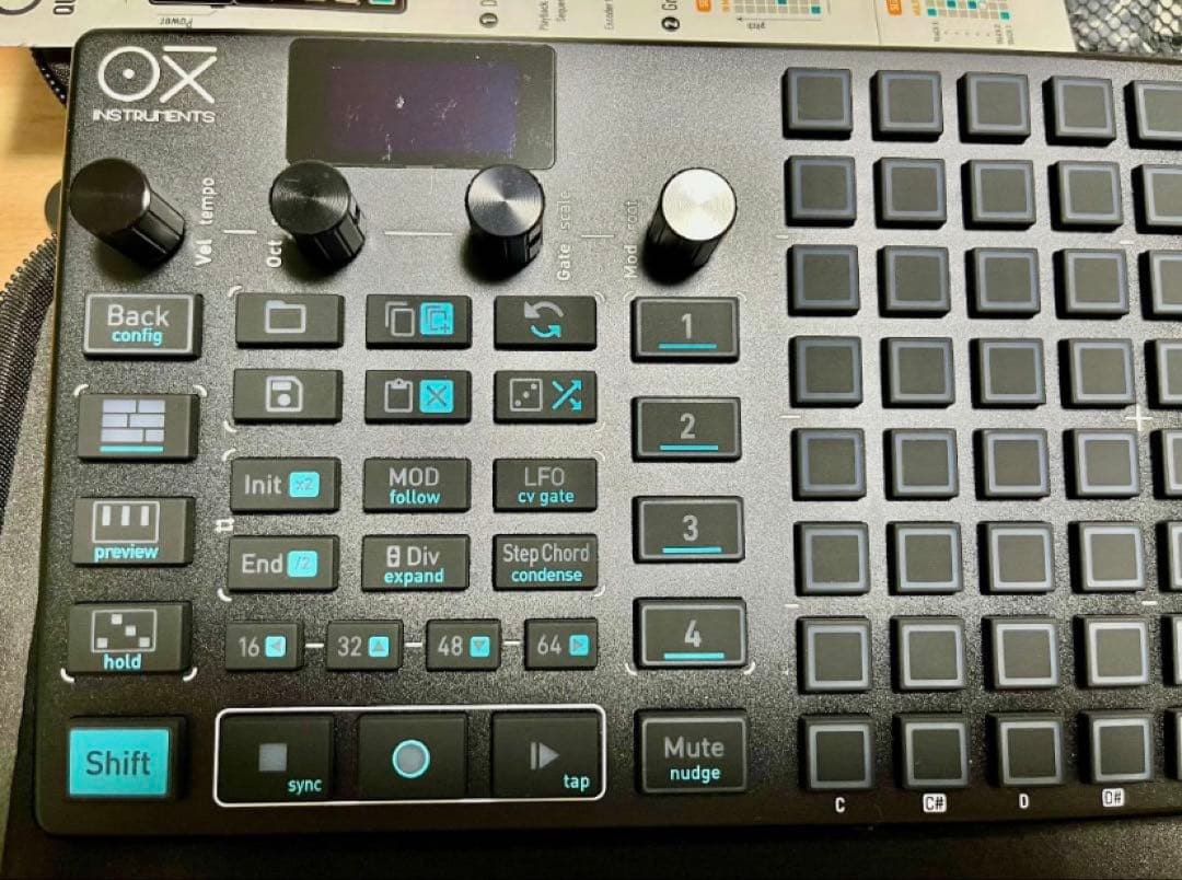 OXI ONE ハードウェアシーケンサー MIDIコントローラー