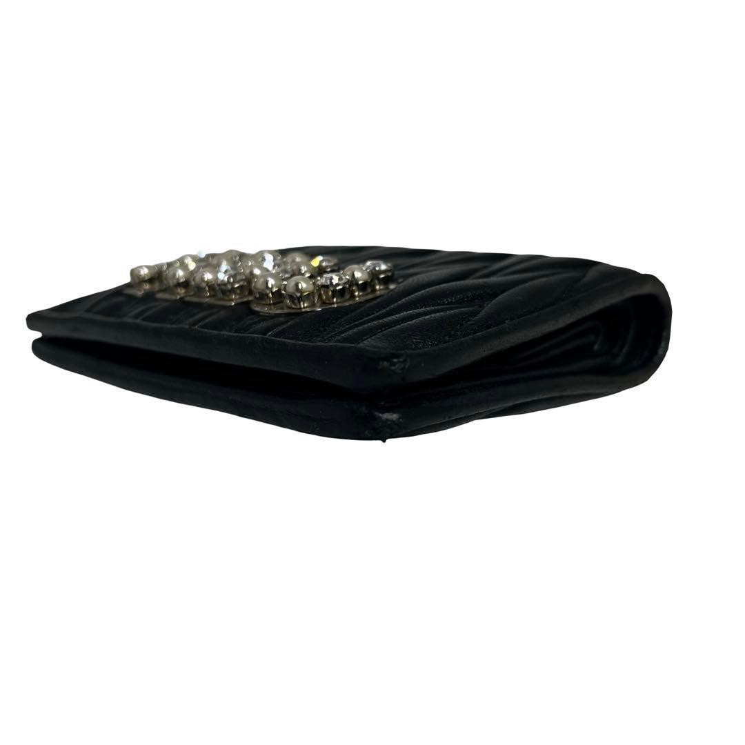 レア✨ミュウミュウ 二つ折り財布 ロゴ ビジュー マテラッセ レザー 黒