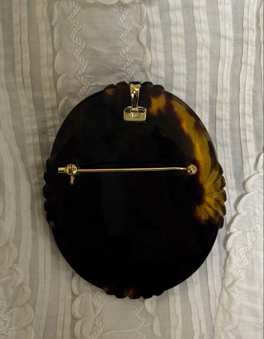 ビンテージカメオブローチ　鼈甲