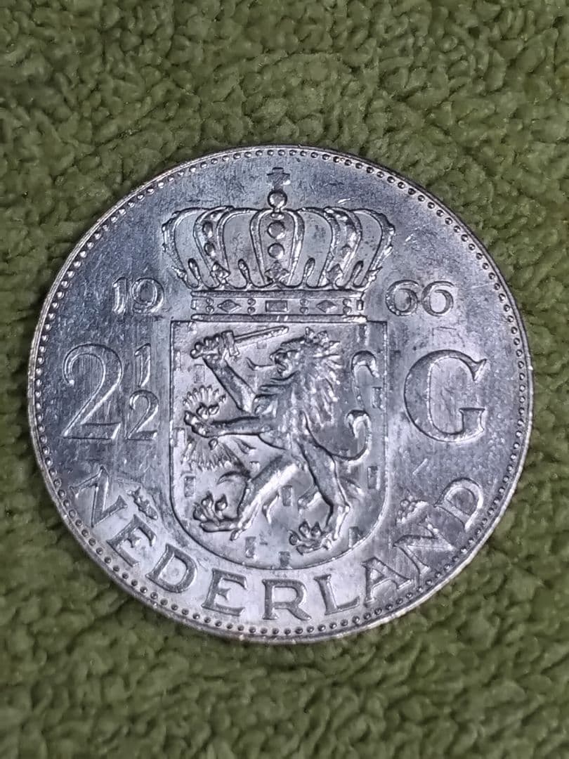 hab021 オランダ 旧貨幣 2.5ギルダー1938年,1966年 ２枚セット