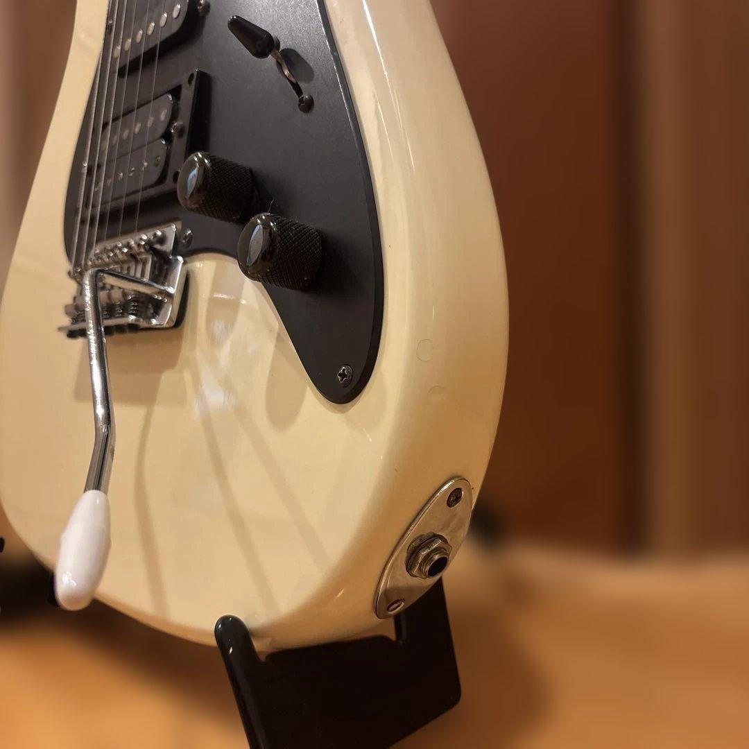 Aria Pro II HELLION Series アーム付 新品弦張替済