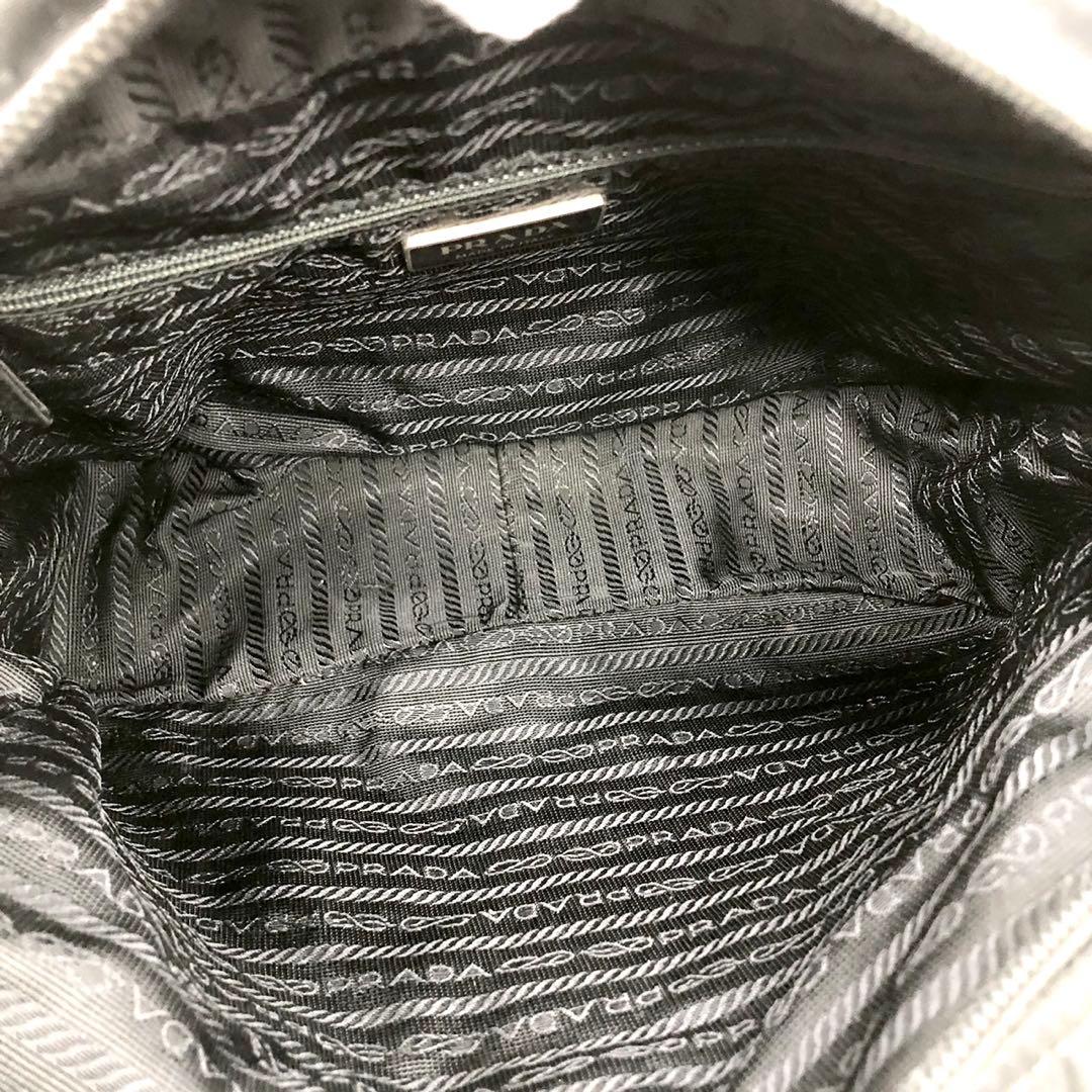 ✨美品✨プラダ ショルダーバッグ 三角ロゴ シルバー金具 ナイロン レザー 黒