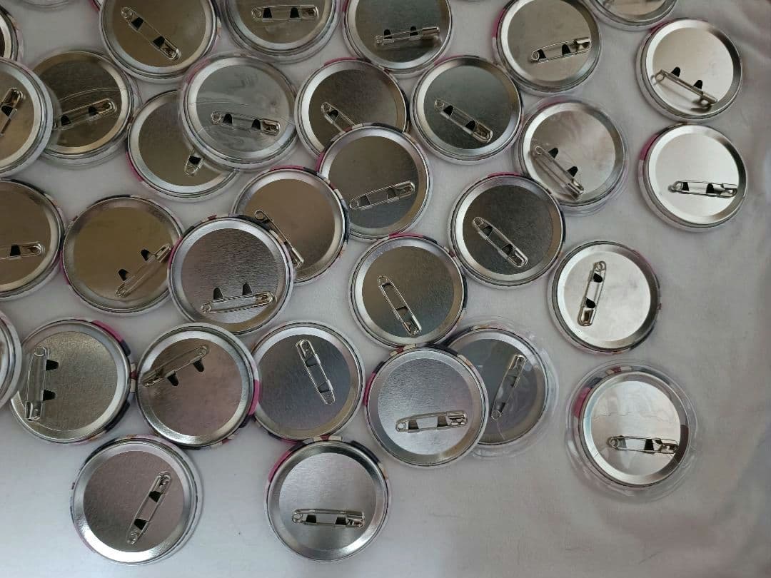 すとぷり　さとみ　缶バッチ　アリツア　等身